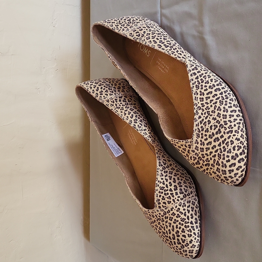 Tom's Jutti Shoes NWOT Size 8.5